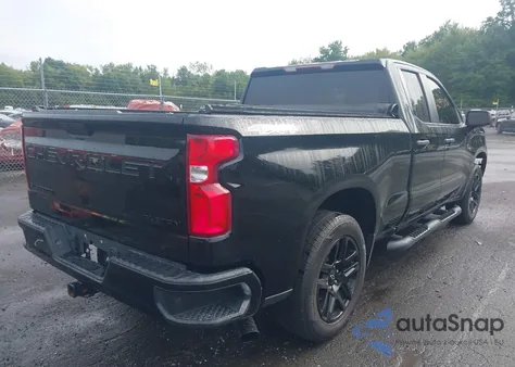 2021 Chevrolet Silverado 1500 4Wd Double Cab Standard Bed Custom z USA, uszkodzony, nr VIN 1GCRYBEK3MZ299202